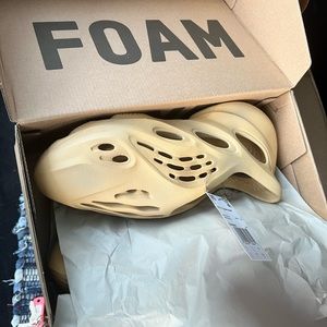 Yeezy foam runner